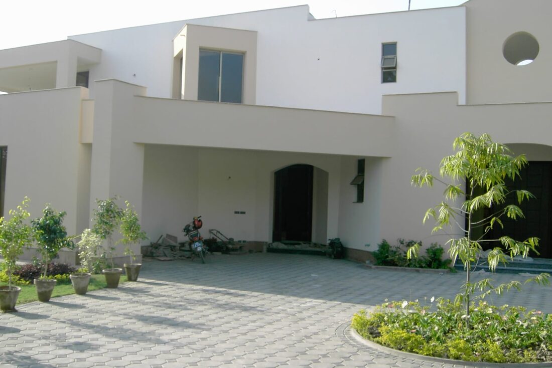 Modern Family Villa